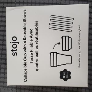 Maroon ollapsible cup with four reusable straws